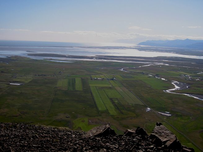 Mulch lifter will help potato farmer in Iceland