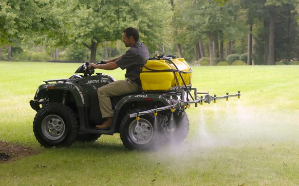 Atv broadcast outlet sprayer